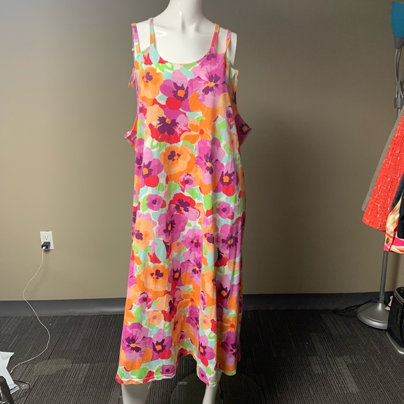 Pretty summer dress - Picture 2 of 4